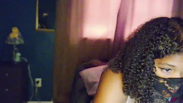 Snapshot of CurlyNony chatting on March 2025 06:01:02 PM CurlyNony online show from March 2025 06:01:02 PM