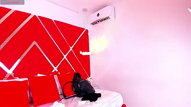 SusanCouper online show from February 2025 10:32:01 PM