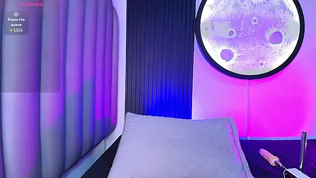  Felicity 1 online show from September 2025 01:05:02 PM