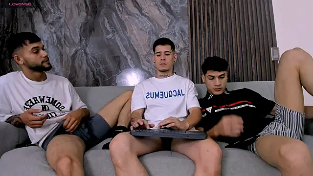 hot day online show from February 2025 01:46:02 AM