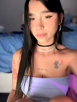 -Loren- online show from October 2025 11:02:01 AM