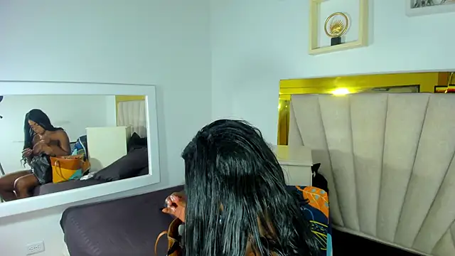 Evelonga 707 online show from March 2025 07:06:02 PM