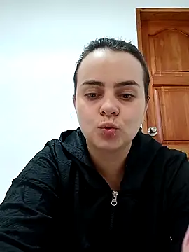 Im Amelia online show from January 2025 06:31:01 PM