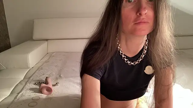 sexyLolia11 online show from September 2025 08:42:01 PM