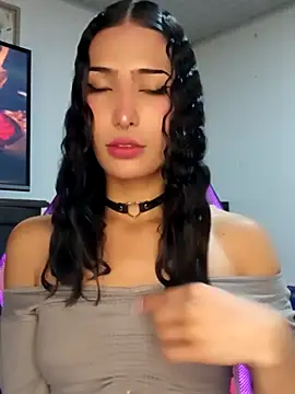 Lanna hott  online show from September 2025 06:42:01 PM