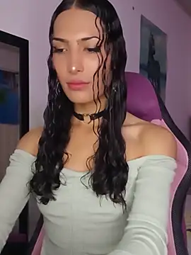 Lanna hott  online show from June 2026 06:24:02 PM