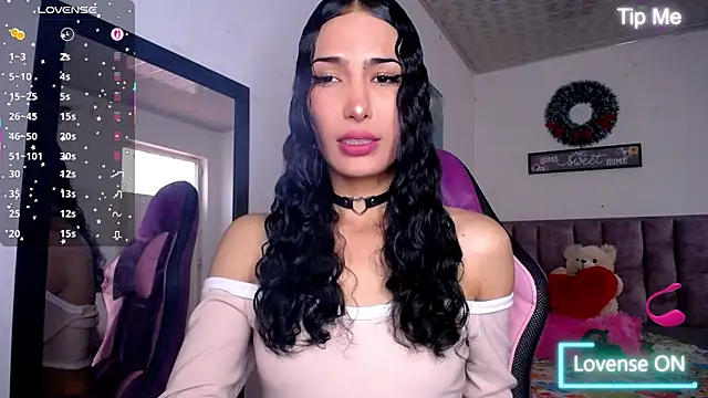 Lanna hott  online show from July 2026 07:39:01 PM