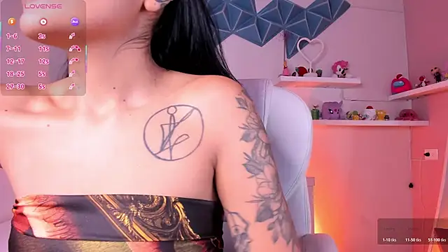 Valkiria ponce online show from June 2026 04:32:02 AM