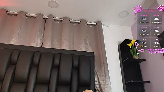 SaraRoy  online show from June 2026 11:05:01 PM