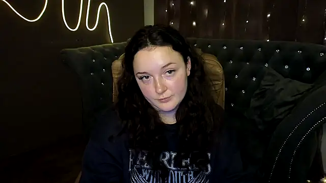 GloriNichols online show from December 2024 09:28:02 AM