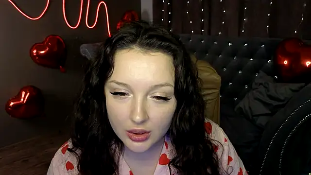 GloriNichols online show from February 2025 10:28:01 AM