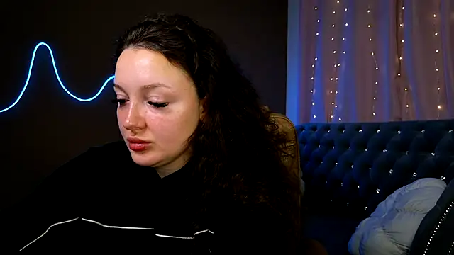 GloriNichols online show from September 2025 05:21:01 AM