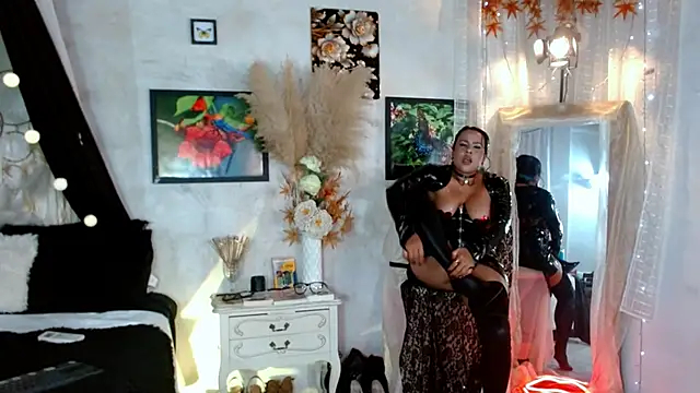 Kyara Queen online show from September 2025 07:05:01 PM