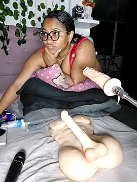 Lilithcaballero online show from October 2025 01:11:01 AM