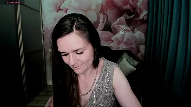 AriaGray online show from July 2026 09:43:01 PM