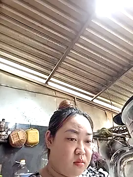 VyOanh2K online show from October 2025 06:02:02 AM