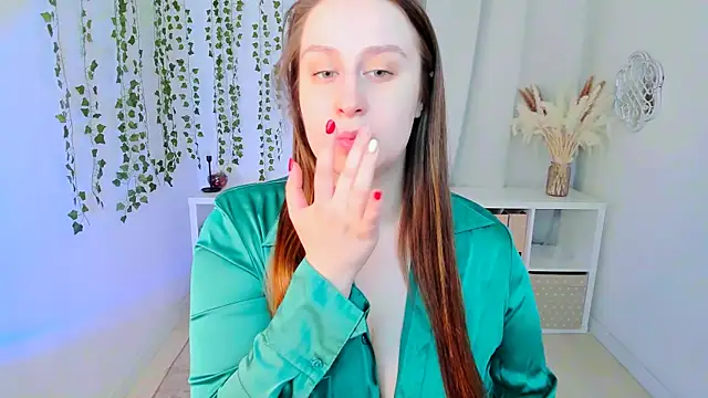 Snapshot of Lattea chatting on March 2025 11:18:02 AM Lattea online show from March 2025 11:18:02 AM