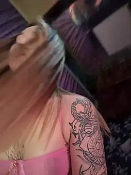 Snapshot of Rimmahottes chatting on February 2025 12:18:01 AM Rimmahottes online show from February 2025 12:18:01 AM