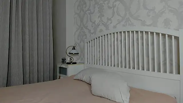 Eva  Lewis online show from May 2026 03:50:02 PM