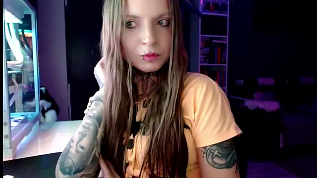 InesGold online show from March 2025 07:12:01 PM