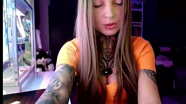 InesGold online show from March 2025 04:22:01 PM