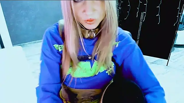 InesGold online show from September 2025 08:21:02 PM