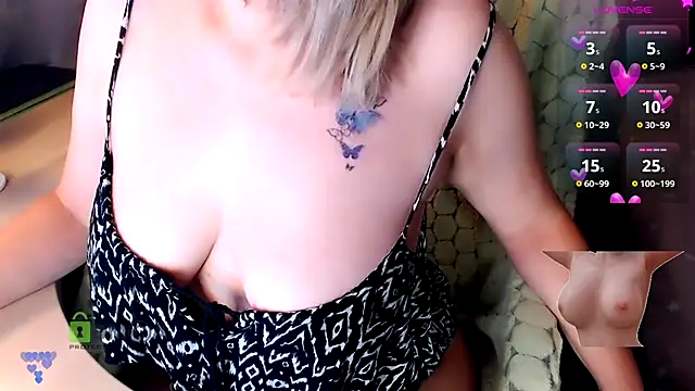 Snapshot of _-Luna-_ chatting on September 2025 12:38:02 PM -Luna- online show from September 2025 12:38:02 PM