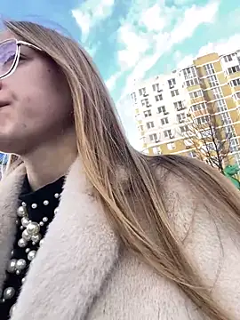 GraceTorrez online show from December 2024 06:44:01 AM