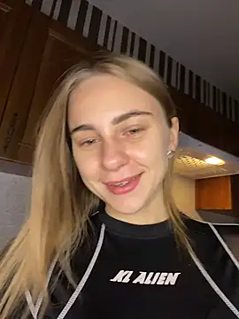 GraceTorrez online show from October 2025 02:51:02 PM