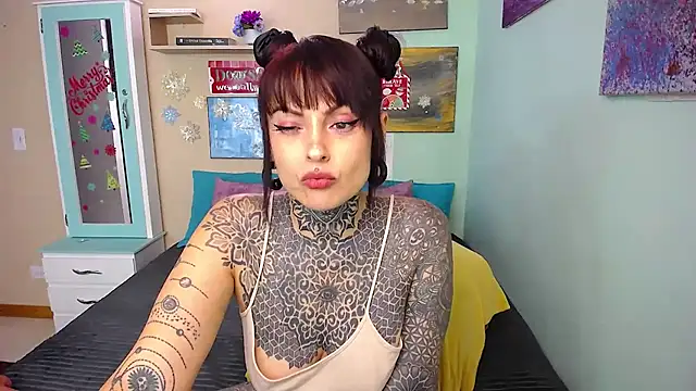 LolaRouse online show from December 2024 07:07:02 PM