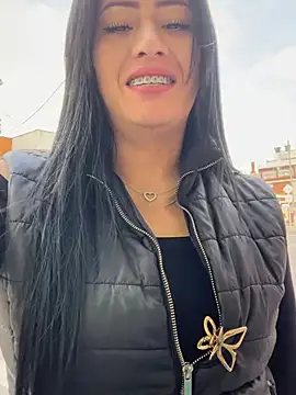 Sara luna  online show from June 2026 12:16:01 PM
