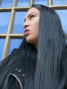 Sara luna  online show from July 2026 11:10:02 PM