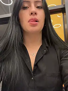 Sara luna  online show from July 2026 12:05:01 AM