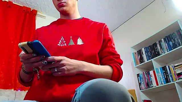 Snapshot of GabyThoms chatting on December 2024 08:48:01 PM GabyThoms online show from December 2024 08:48:01 PM