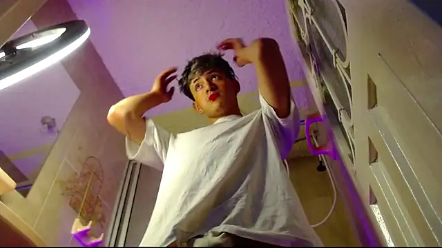 Snapshot of GabyThoms chatting on January 2025 07:49:02 PM GabyThoms online show from January 2025 07:49:02 PM