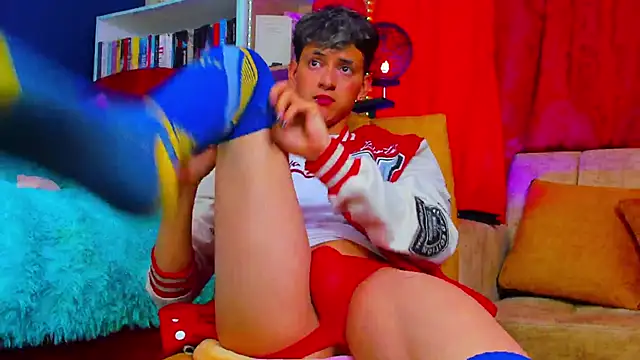 Snapshot of GabyThoms chatting on February 2025 07:47:02 PM GabyThoms online show from February 2025 07:47:02 PM