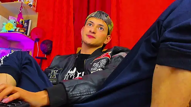 Snapshot of GabyThoms chatting on March 2025 03:06:01 AM GabyThoms online show from March 2025 03:06:01 AM