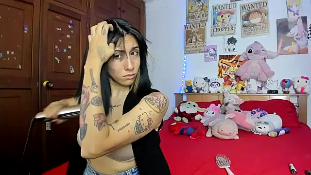 LunaDeCristall online show from October 2025 08:04:01 AM