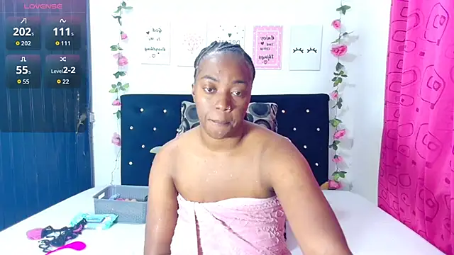 CiaraEbony online show from November 2025 01:04:02 AM