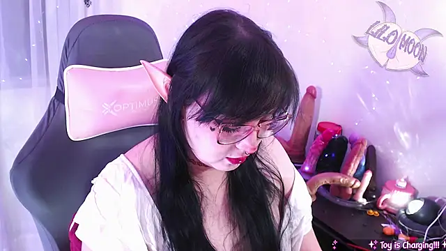 LiloMoon69 online show from May 2026 04:07:02 AM