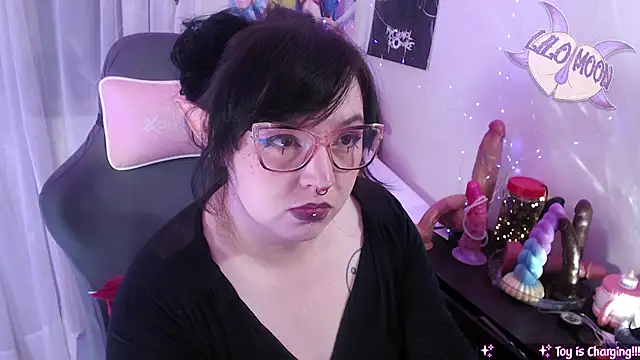 LiloMoon69 online show from May 2026 06:31:02 AM
