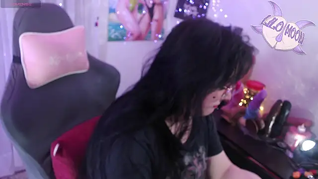 LiloMoon69 online show from June 2026 07:03:02 AM