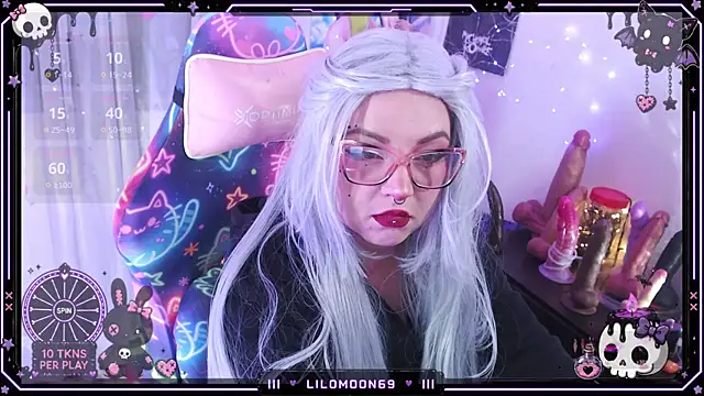 LiloMoon69 online show from June 2026 06:18:01 AM