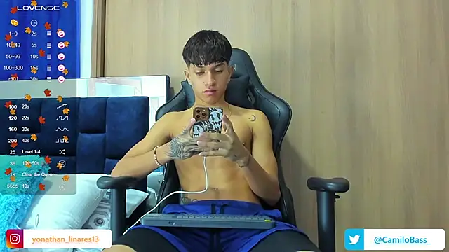 Snapshot of _CamiloBass chatting on February 2025 07:59:02 PM CamiloBass online show from February 2025 07:59:02 PM