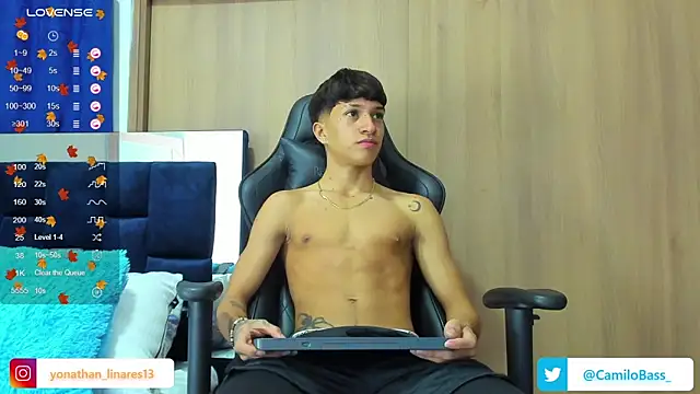 Snapshot of _CamiloBass chatting on February 2025 01:31:01 AM CamiloBass online show from February 2025 01:31:01 AM