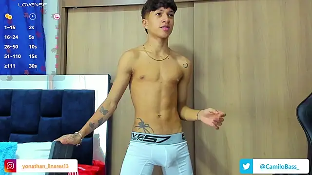 Snapshot of _CamiloBass chatting on March 2025 10:42:01 PM CamiloBass online show from March 2025 10:42:01 PM