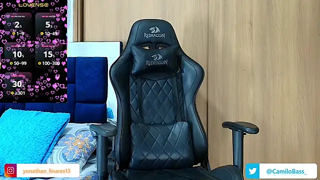 Snapshot of _CamiloBass chatting on October 2025 07:53:02 PM CamiloBass online show from October 2025 07:53:02 PM