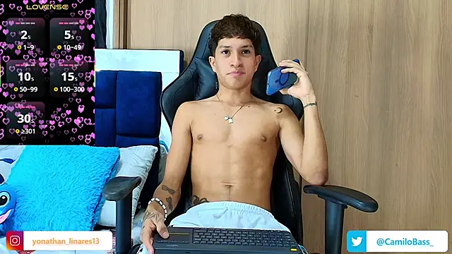  CamiloBass online show from November 2025 08:13:02 PM