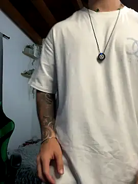 Valentino Xander online show from November 2025 11:50:01 PM