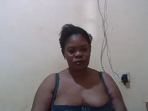 Snapshot of ANALQUEEN4 chatting on February 2026 06:34:02 PM ANALQUEEN4 online show from February 2026 06:34:02 PM